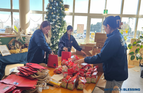 クリスマスギビング準備　　ブレッシングルーム