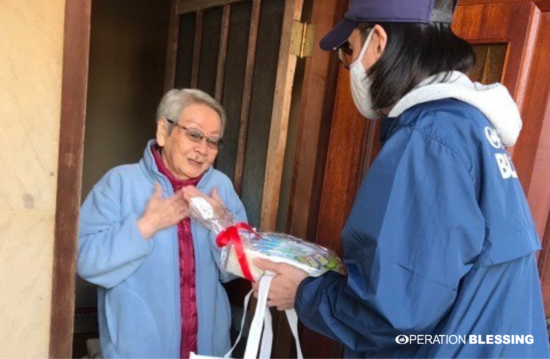 クリスマスギビング